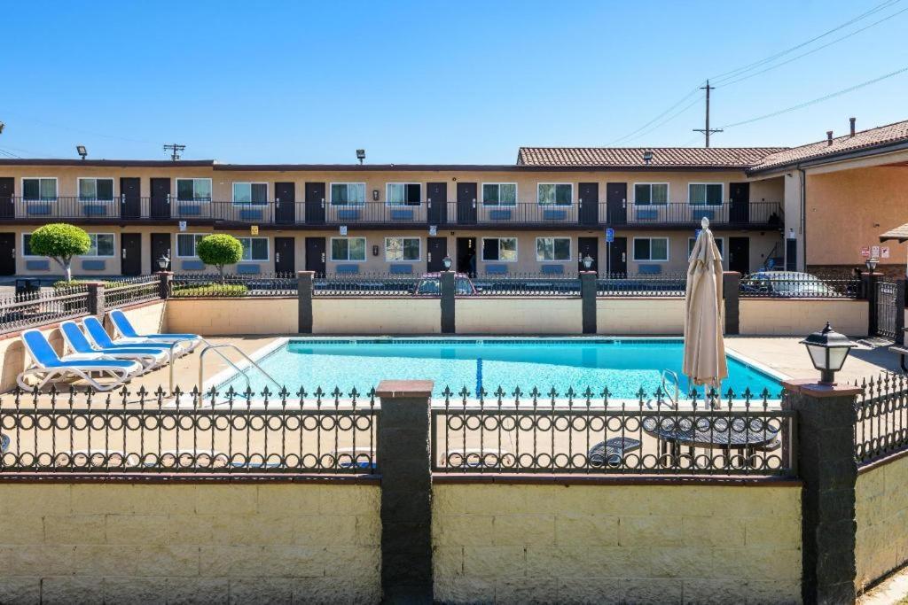 Sea Rock Inn - Los Angeles Гардина Экстерьер фото