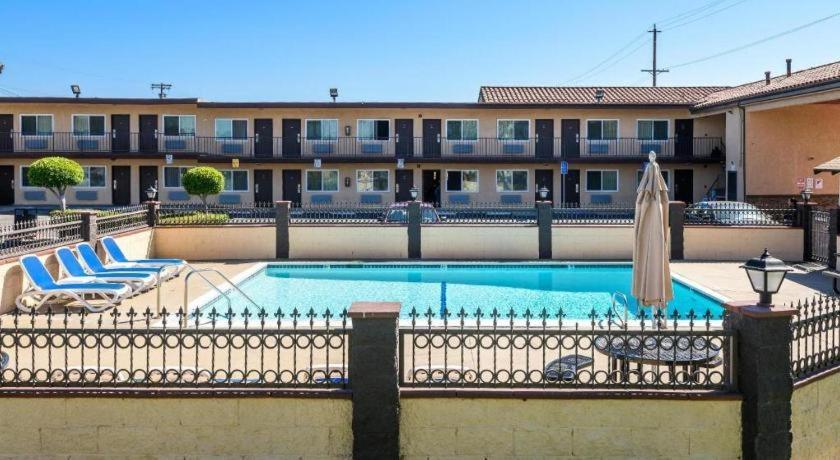 Sea Rock Inn - Los Angeles Гардина Экстерьер фото