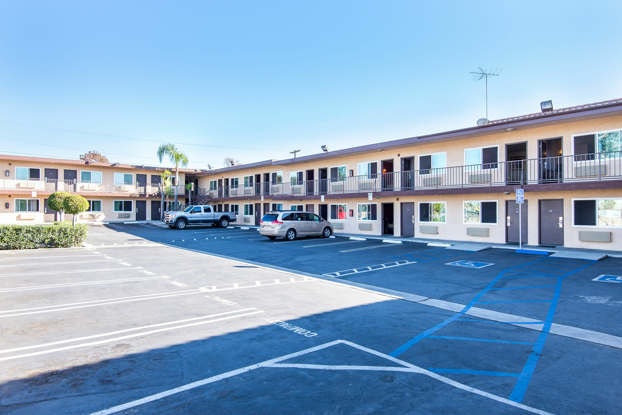 Sea Rock Inn - Los Angeles Гардина Экстерьер фото